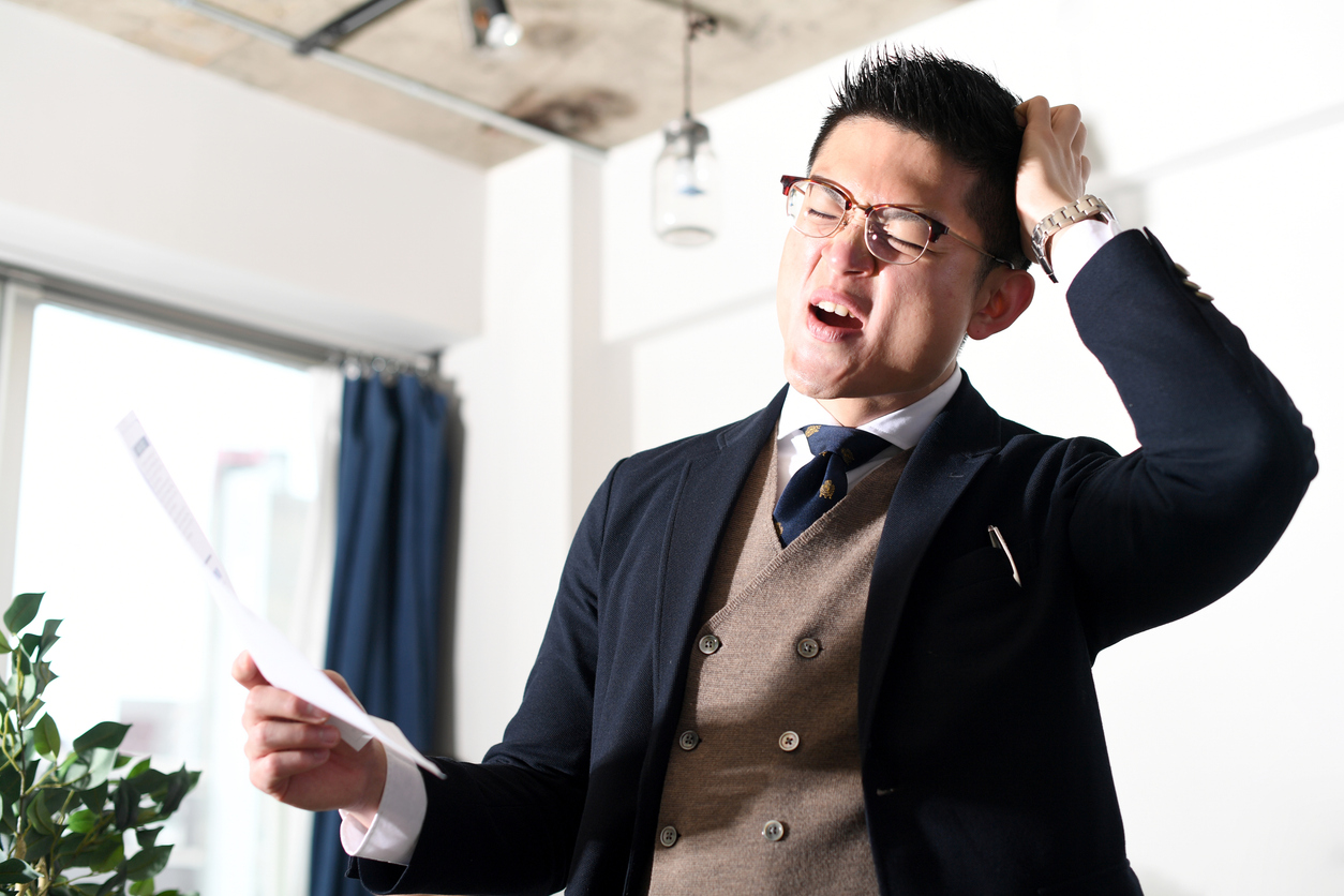 「見る」の尊敬語「ご覧になる」の使用法をマスターして好印象に